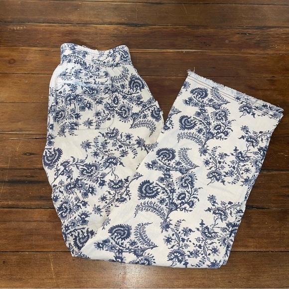 Knox Rose Pants - Knox Rose Blue and White Floral Pants